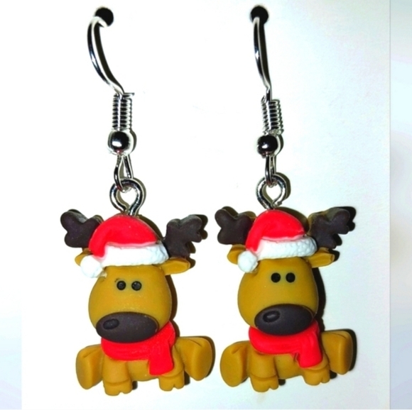 Holiday hand crafted dangle earrings - Picture 3 of 4